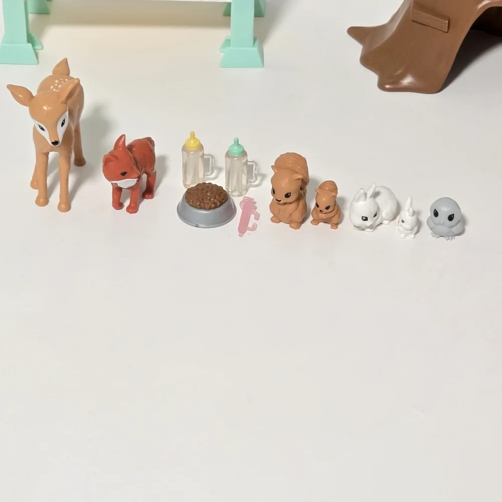 Barbie Animal Rescuer Doll Playset - FCP78 Vet Doll And Treehouse Animals - Picture 11 of 16